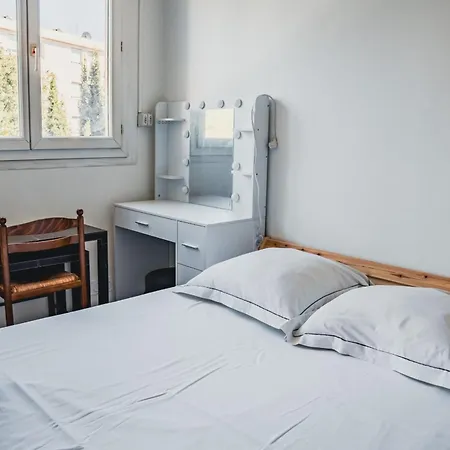 34 M With Balcony In Apartman Montpellier