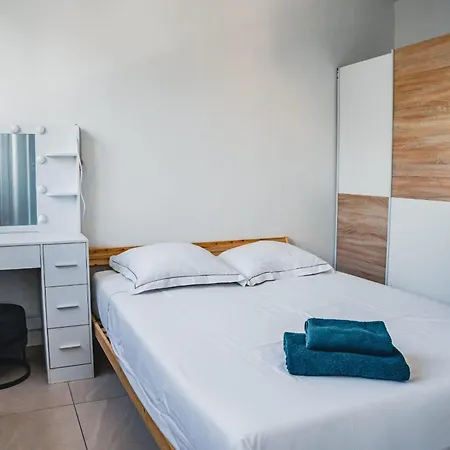 34 M With Balcony In Appartamento