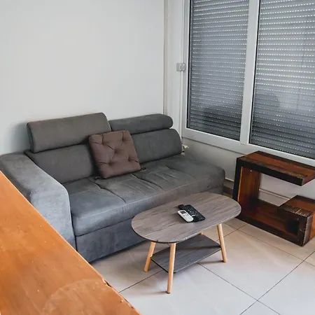 34 M With Balcony In Apartman *